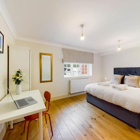 Redhill Town Centre Apartments By Livingo Εξωτερικό φωτογραφία